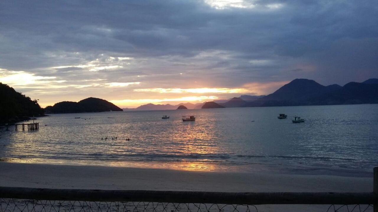 Chales Pe Na Areia - Ubatuba Ngoại thất bức ảnh